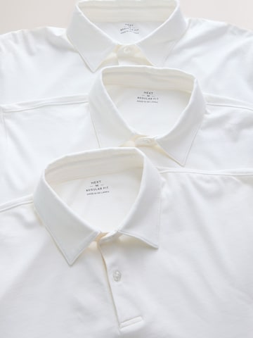 T-Shirt Next en blanc