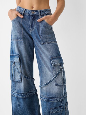 Wide leg Jeans cargo di Bershka in blu