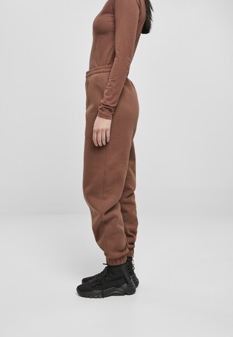 Urban Classics Tapered Pants in Brown