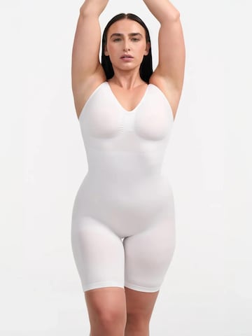 cfab (formerly creamy fabrics) - Body moldeador 'Bodysuit Sculpting Shapewear mit Shorts' en blanco