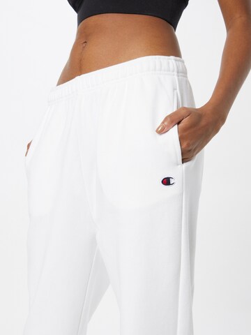 Champion Authentic Athletic Apparel Tapered Broek in Wit