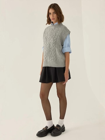 Hiccup - Pullover em cinzento