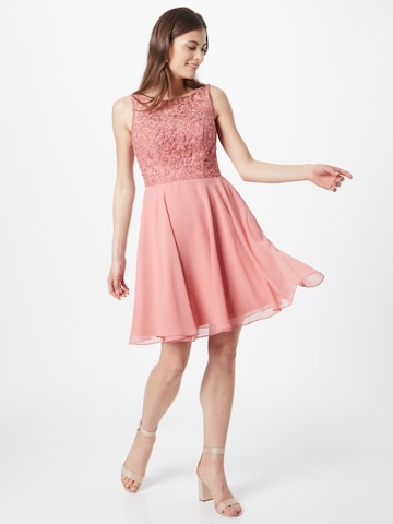 Robe de cocktail Laona en rose