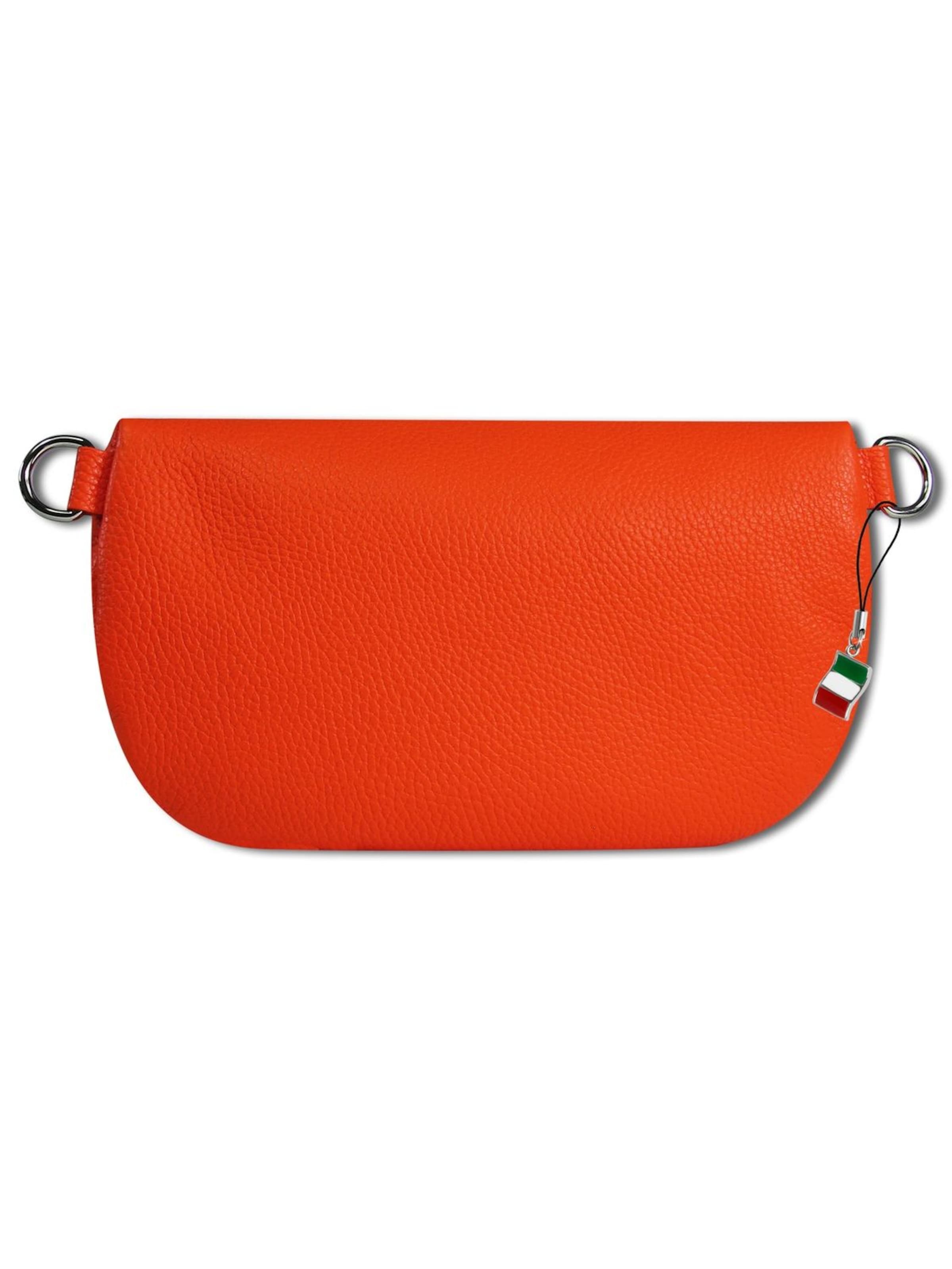 Florence Heuptas in Oranje