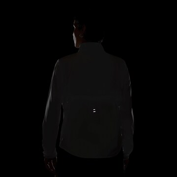 NIKE Sportjacke 'Swoosh' in Weiß