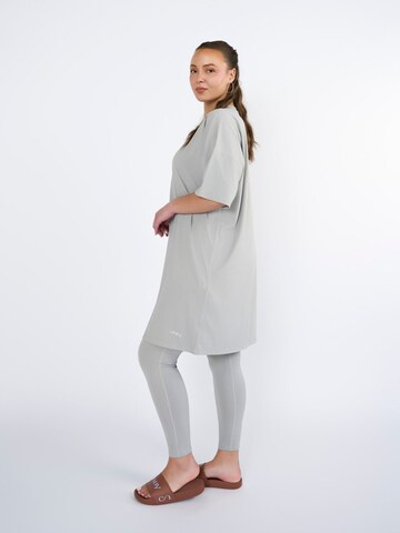Invisible Maillot de bain sport 'Sports swimsuit 'Chay Sea Active Burkini Swimset sport Light Grey' Chay en gris
