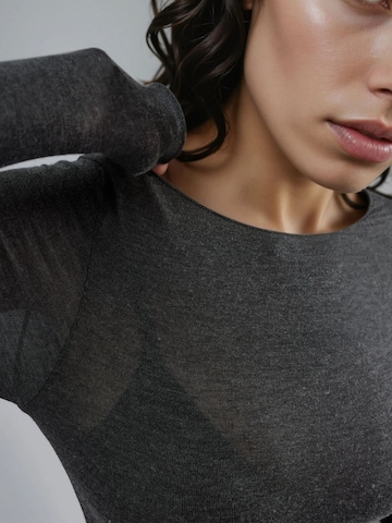 T-shirt Busem en gris