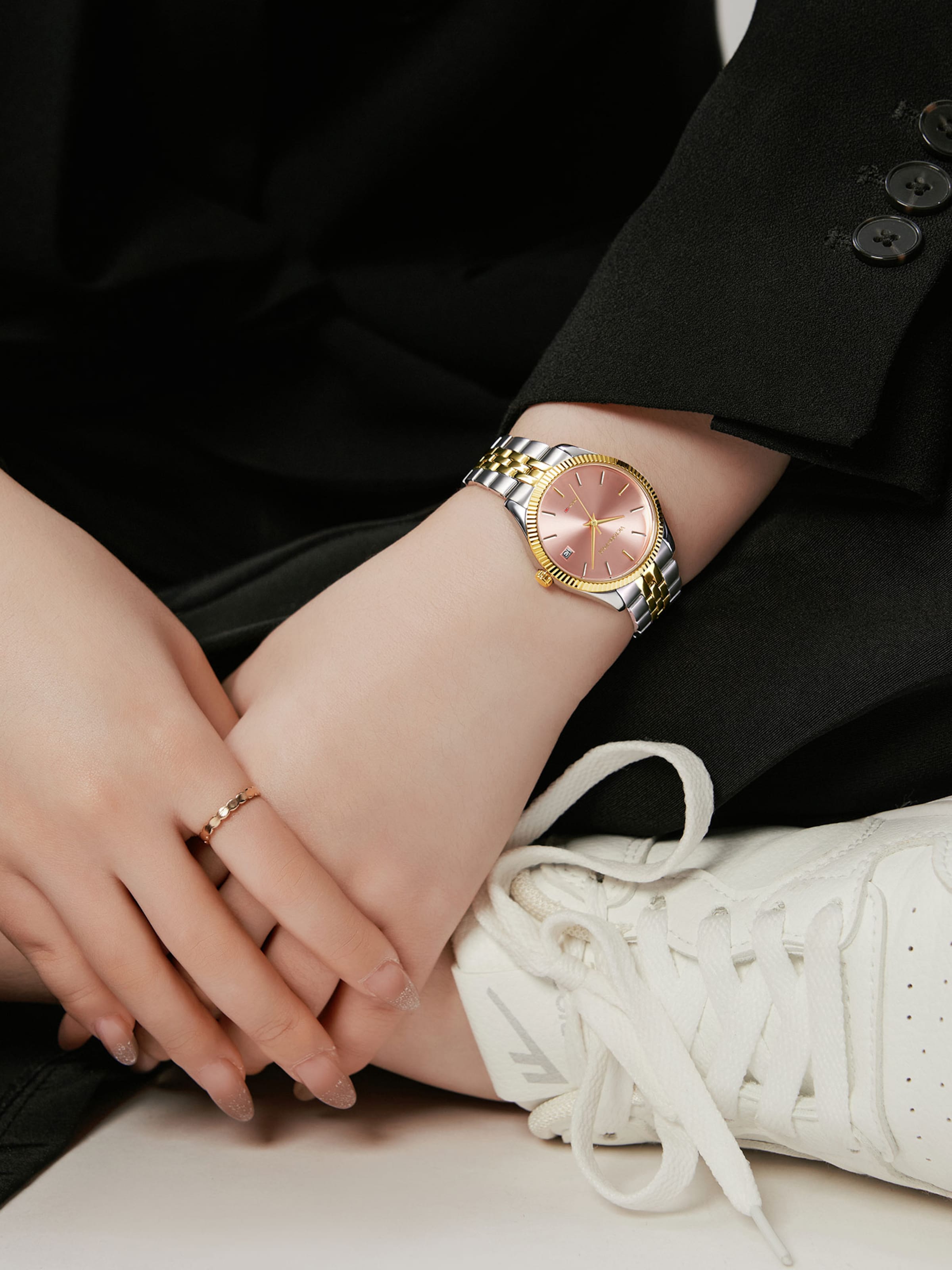 Victoria Hyde Analog watch in Pink: front