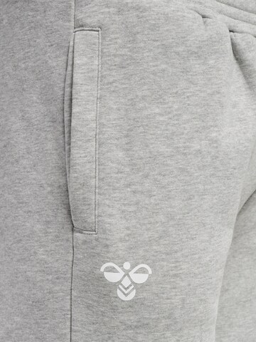 Hummel Slimfit Sporthose in Grau