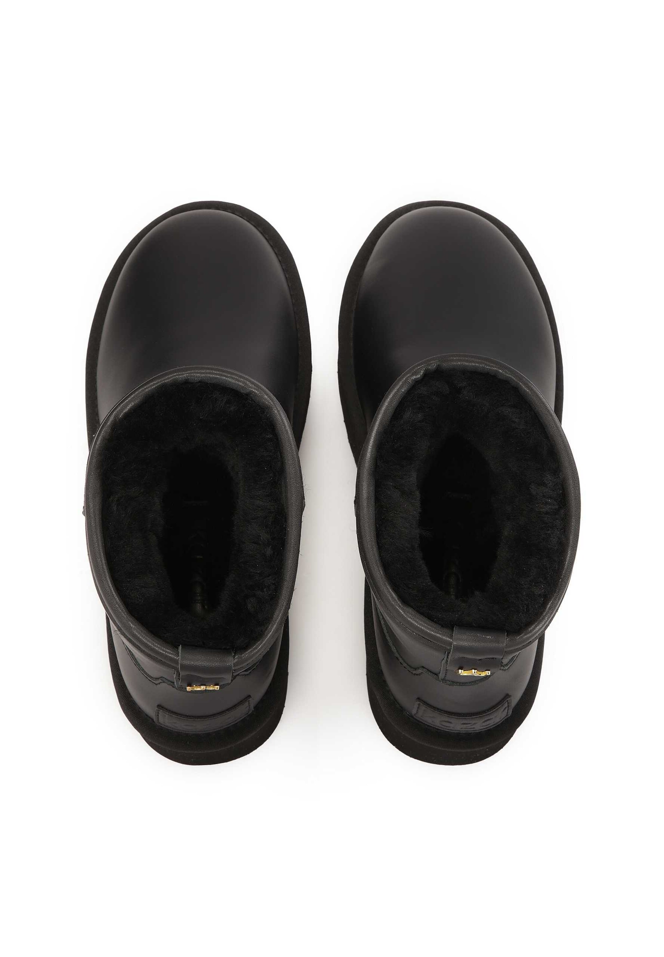 Kazar Boots in Black