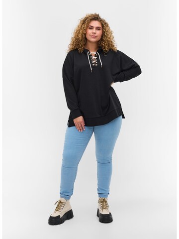 Zizzi Sweatshirt 'XORTO' in Schwarz