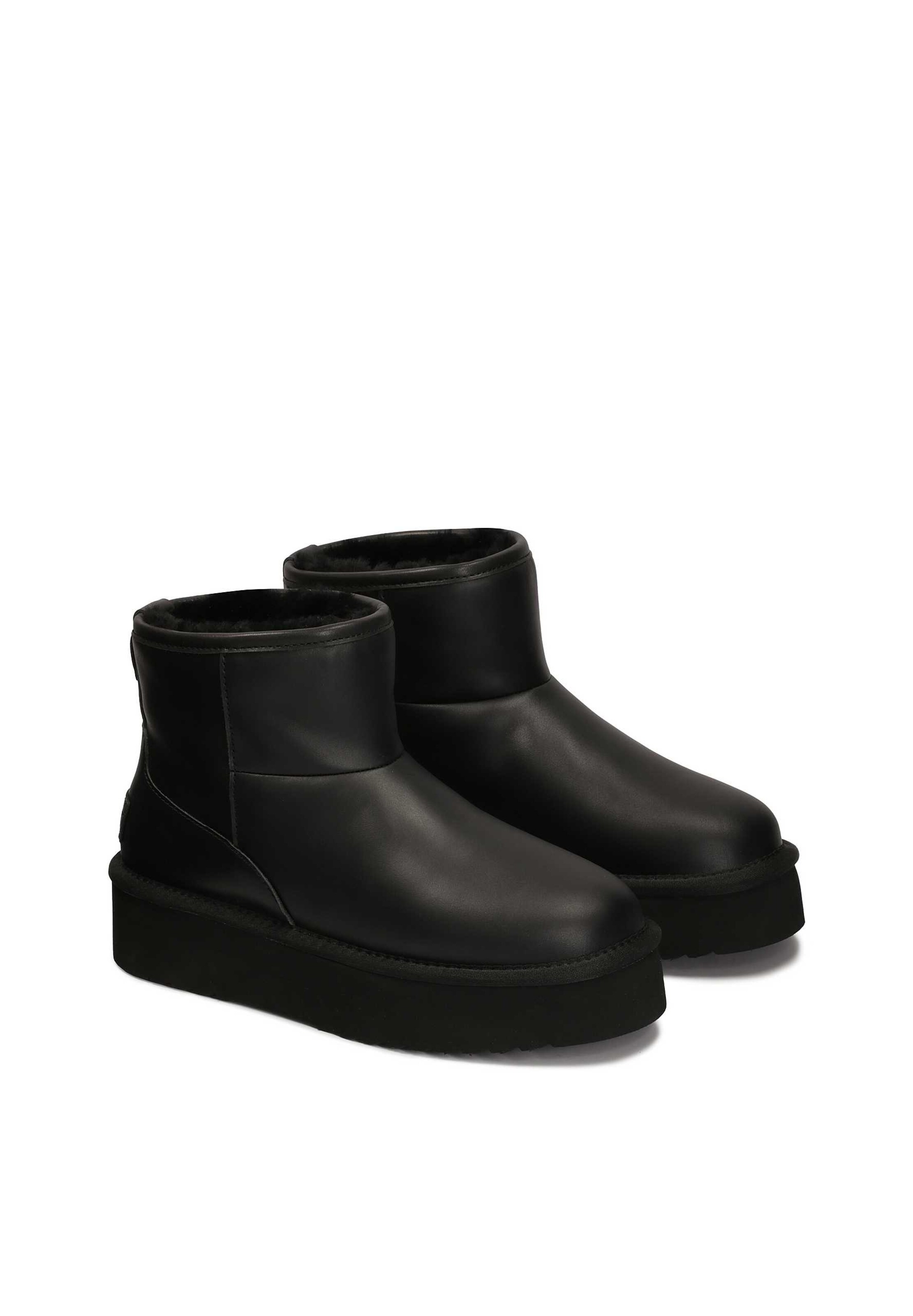 Kazar Boots in Black