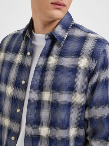 SELECTED HOMME - Regular Fit Camisa em azul