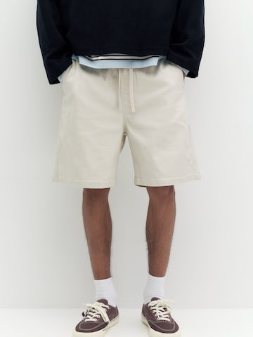 Loosefit Pantalon Pull&Bear en blanc : devant