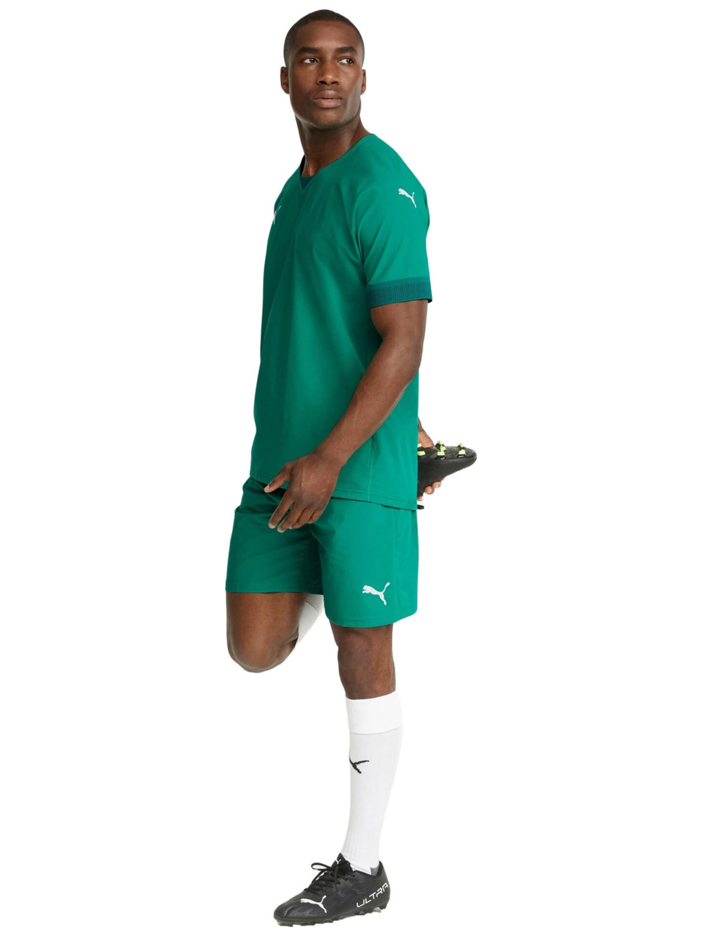 regular Pantaloni sportivi 'Puma Teamfinal Shorts' di PUMA in verde: frontale