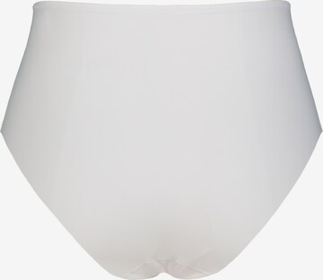 Corsete de la Ulla Popken pe alb