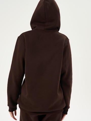LOUIS LECLER Sweatshirt 'Nora' in Braun