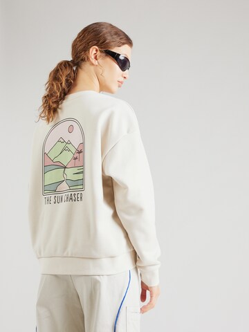 PROTEST Sportief sweatshirt 'ORIANA' in Wit: voorkant