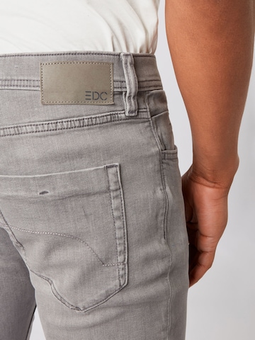 ESPRIT Skinny Džíny – šedá