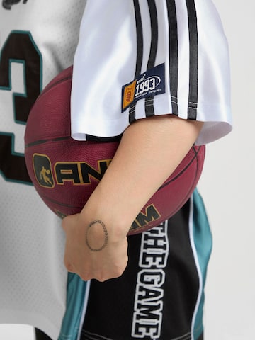 balta AND1 Laisvi marškinėliai 'Respect The Game'