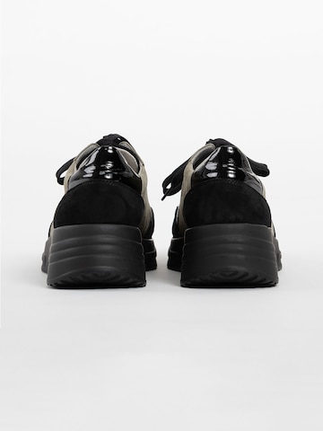 VITAFORM Sneaker in Grün