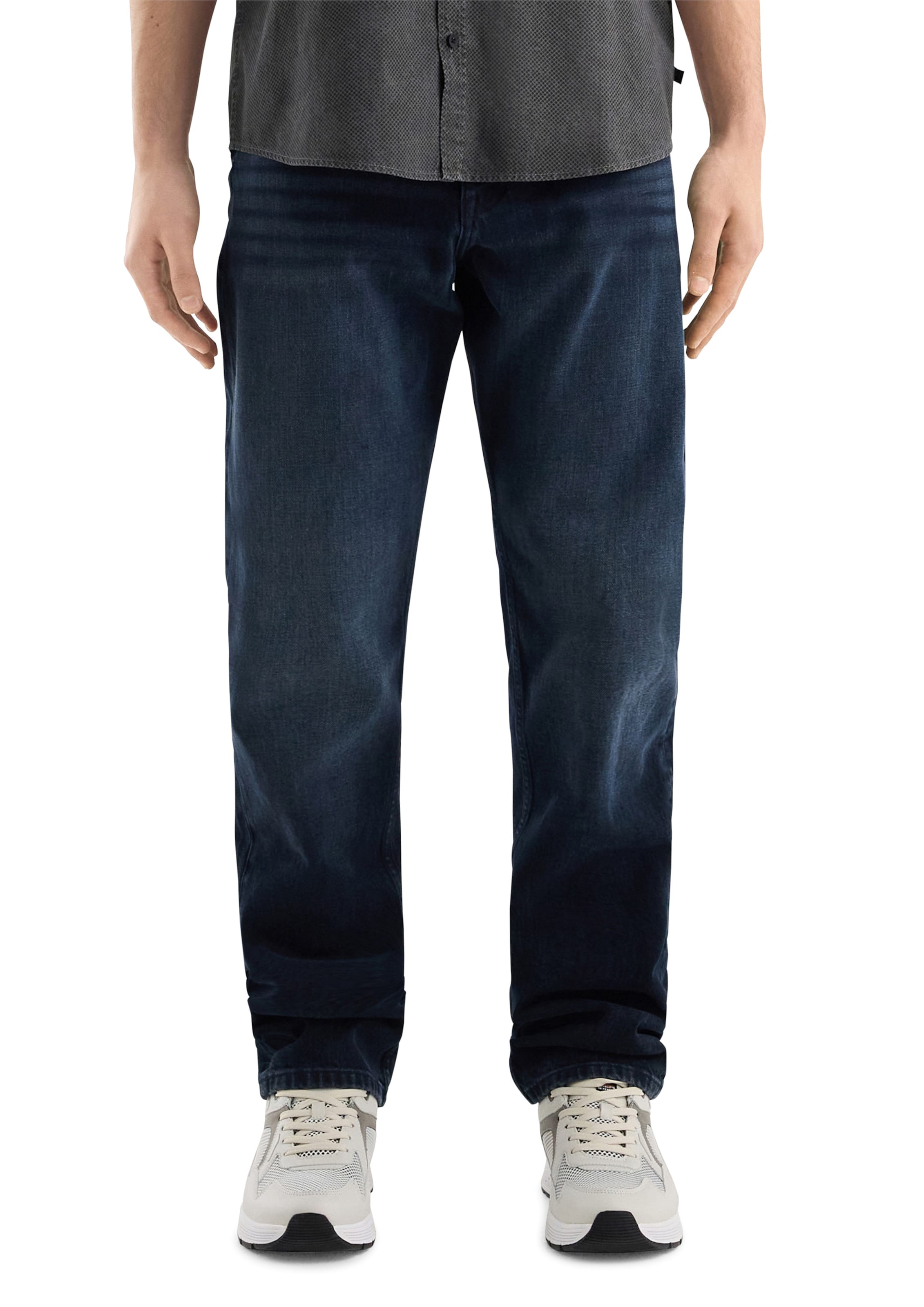 QS Regular Jeans 'Pete' in Blue: front