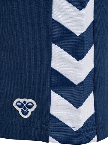 Hummel Regular Shorts in Blau