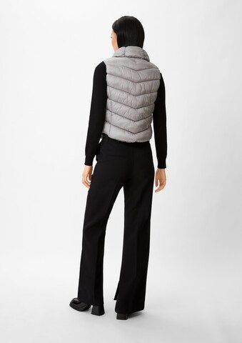 Gilet COMMA en gris : derrière