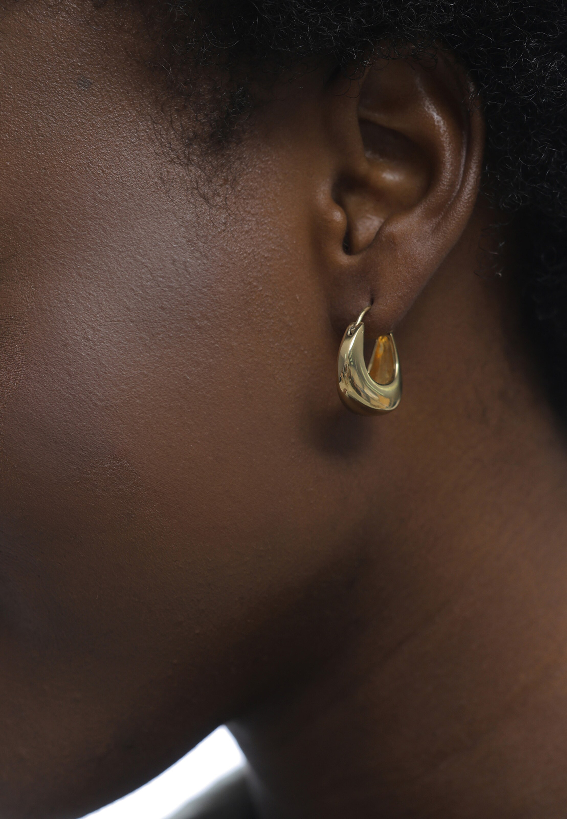 ELLI Oorbellen in Goud: voorkant