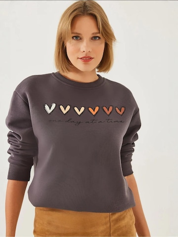 Felpa di Bianco Lucci in grigio