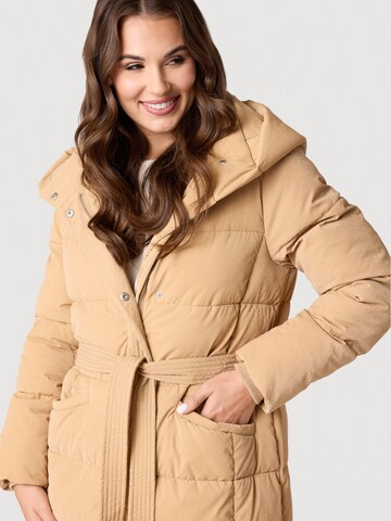 Cappotto invernale di Quiosque in beige