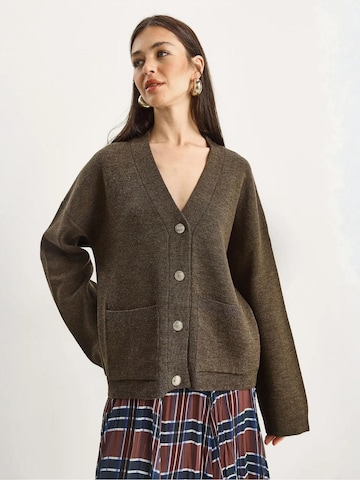 Bianco Lucci - Casaco de malha em castanho