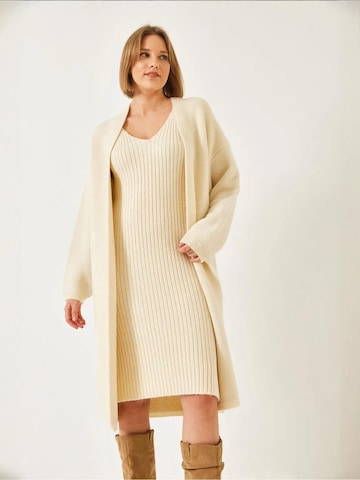 Robes en maille Bianco Lucci en beige