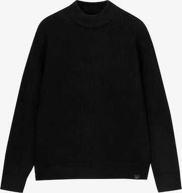 Pulover de la Pull&Bear pe negru: față