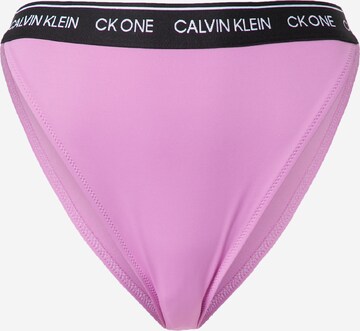 Slip costum de baie de la Calvin Klein Swimwear pe mov: față