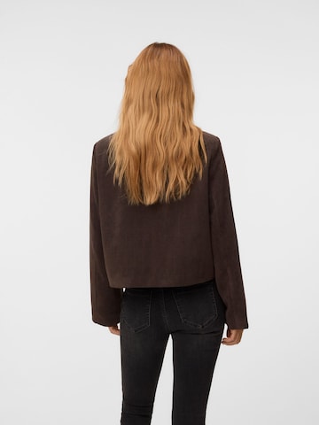 Veste mi-saison 'VMBABYRAINIEKELLY' VERO MODA en marron