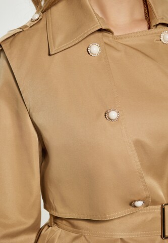 Cappotto di mezza stagione di faina in beige