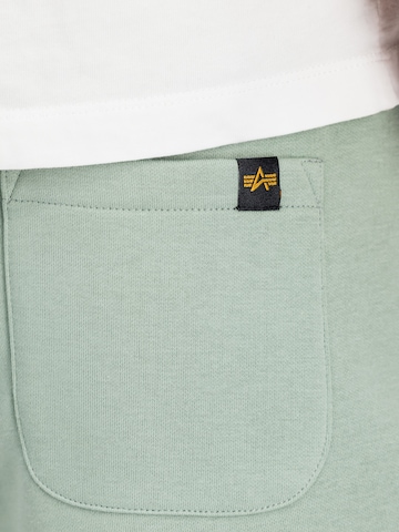ALPHA INDUSTRIES Normální Kalhoty – zelená