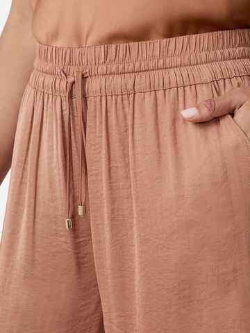 Pantaloncini da pigiama di ETAM in beige