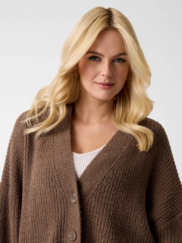 GUESS Strickjacke in Braun