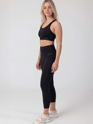 SNOCKS Slimfit Sporthose in Schwarz