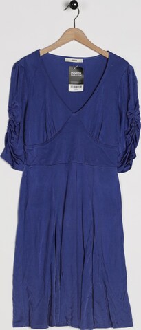 Oasis Dress in M in Blue: front