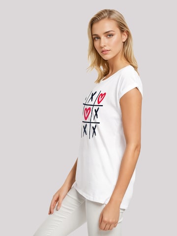 F4NT4STIC Shirt 'Valentinstag Herz Tic Tac Toe' in White