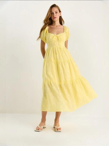 Bianco Lucci Kleid in Gelb