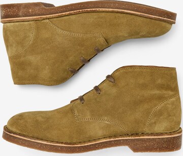SELECTED HOMME Chukka Boots 'Riga' in Bruin