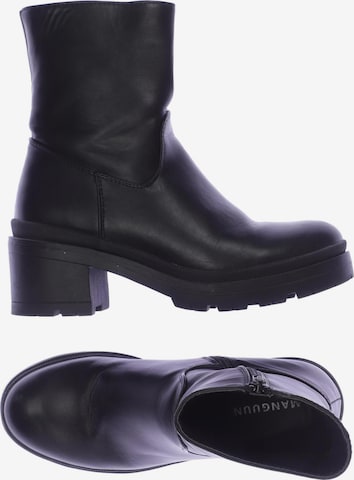 Manguun Dress Boots in 38 in Black: front