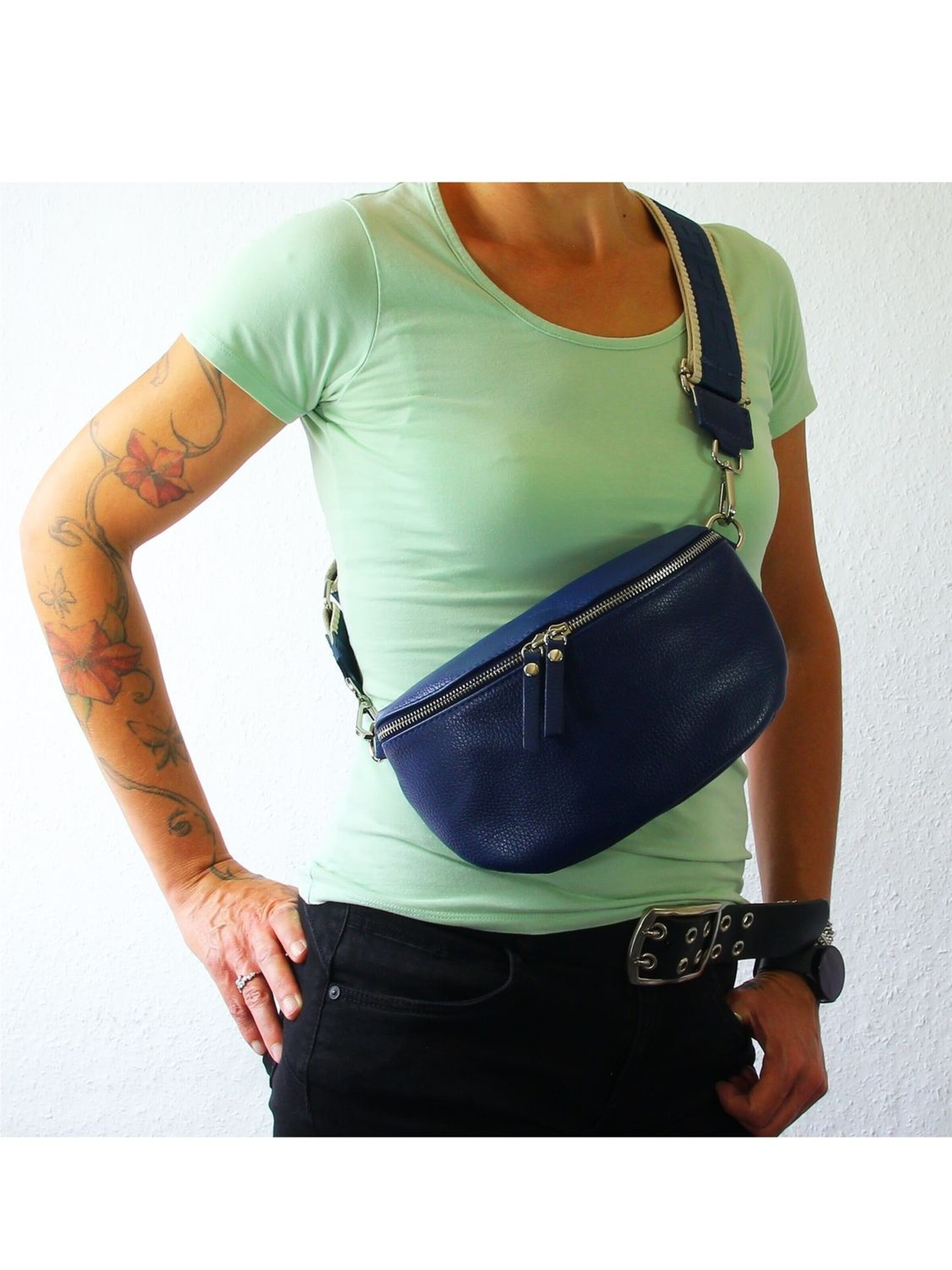Florence Heuptas in Blauw