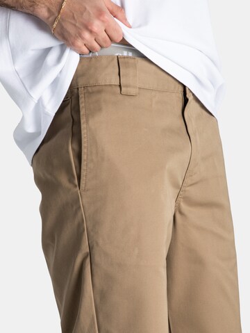 Carhartt WIP Regular Pants in Brown