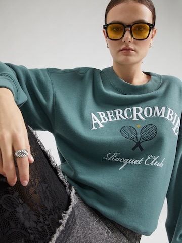 Abercrombie & Fitch Sweatshirt 'CLASSIC SUNDAY' in Green