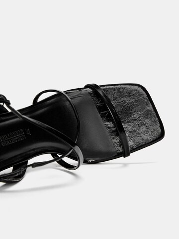 Pull&Bear Sandale in Schwarz